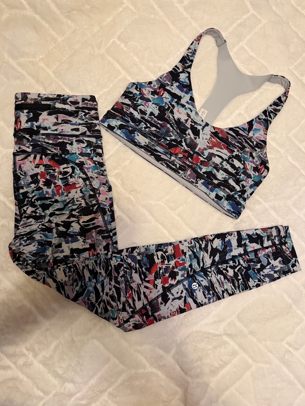 Lululemon Culture Clash/Starlight Black Break Free Sports Bra & 7/8 Legging Set
